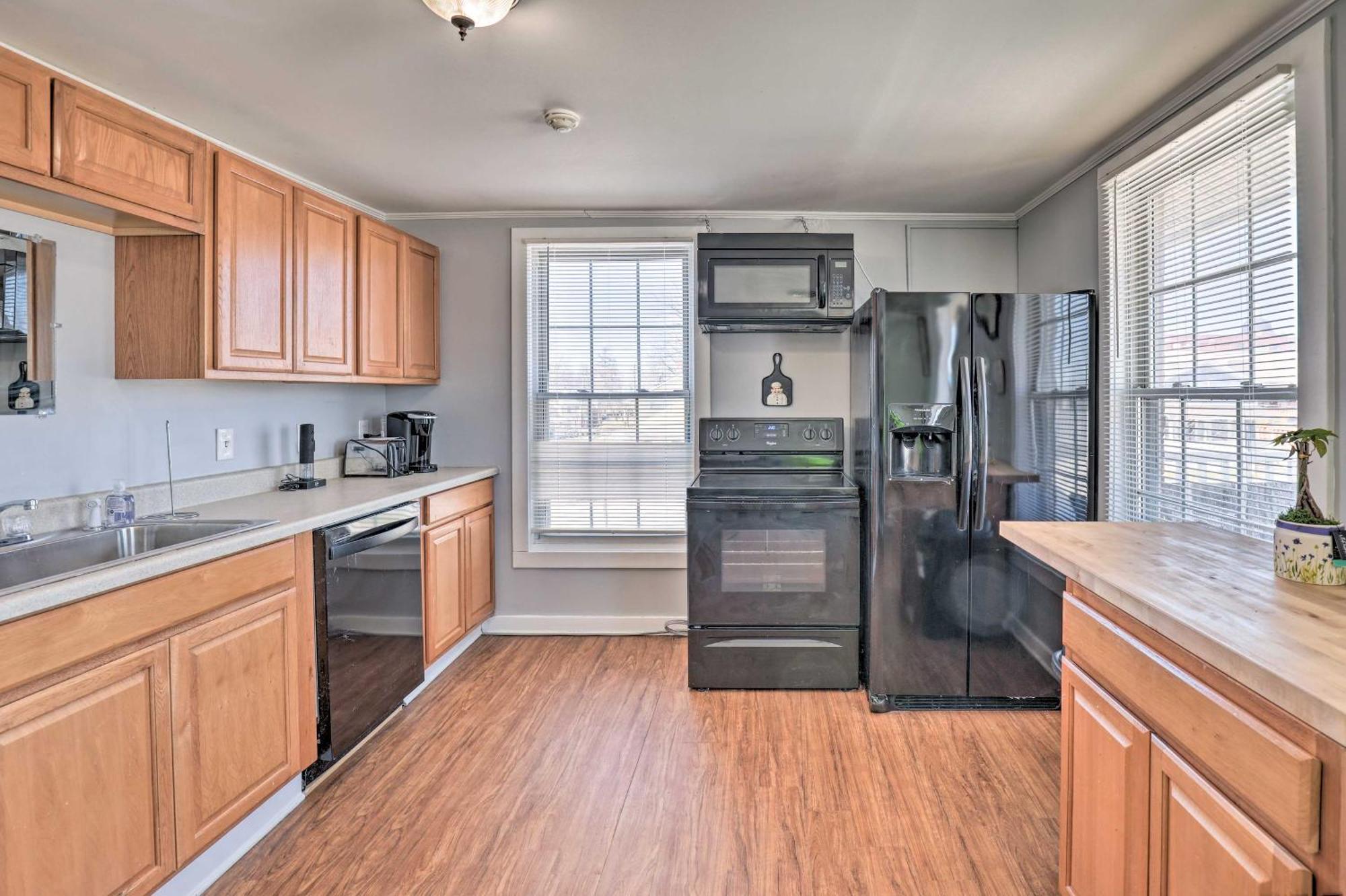 Downtown Canandaigua Apt 1 Mi To Lake And Pier! المظهر الخارجي الصورة